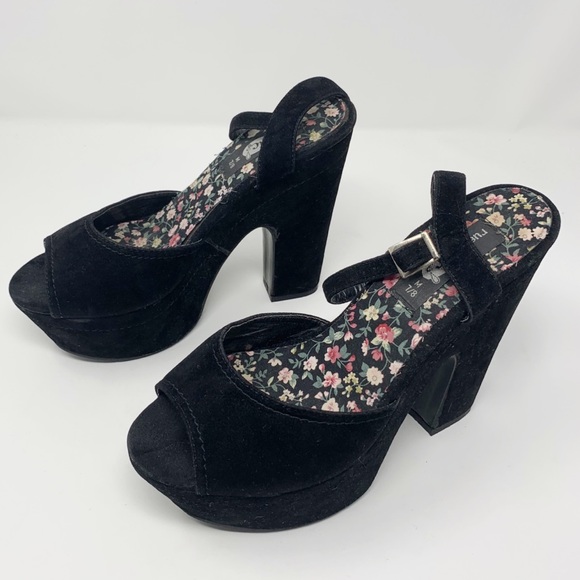 RUE21 Open Toed Platform Ankle Strap Heels - Picture 5 of 9